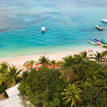 Paradise Beach Hotel & Resort ウェスト・ベイ エクステリア 写真