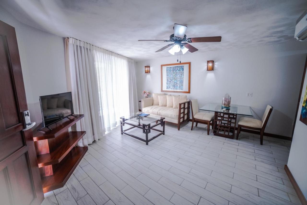 Paradise Beach Hotel & Resort ウェスト・ベイ エクステリア 写真