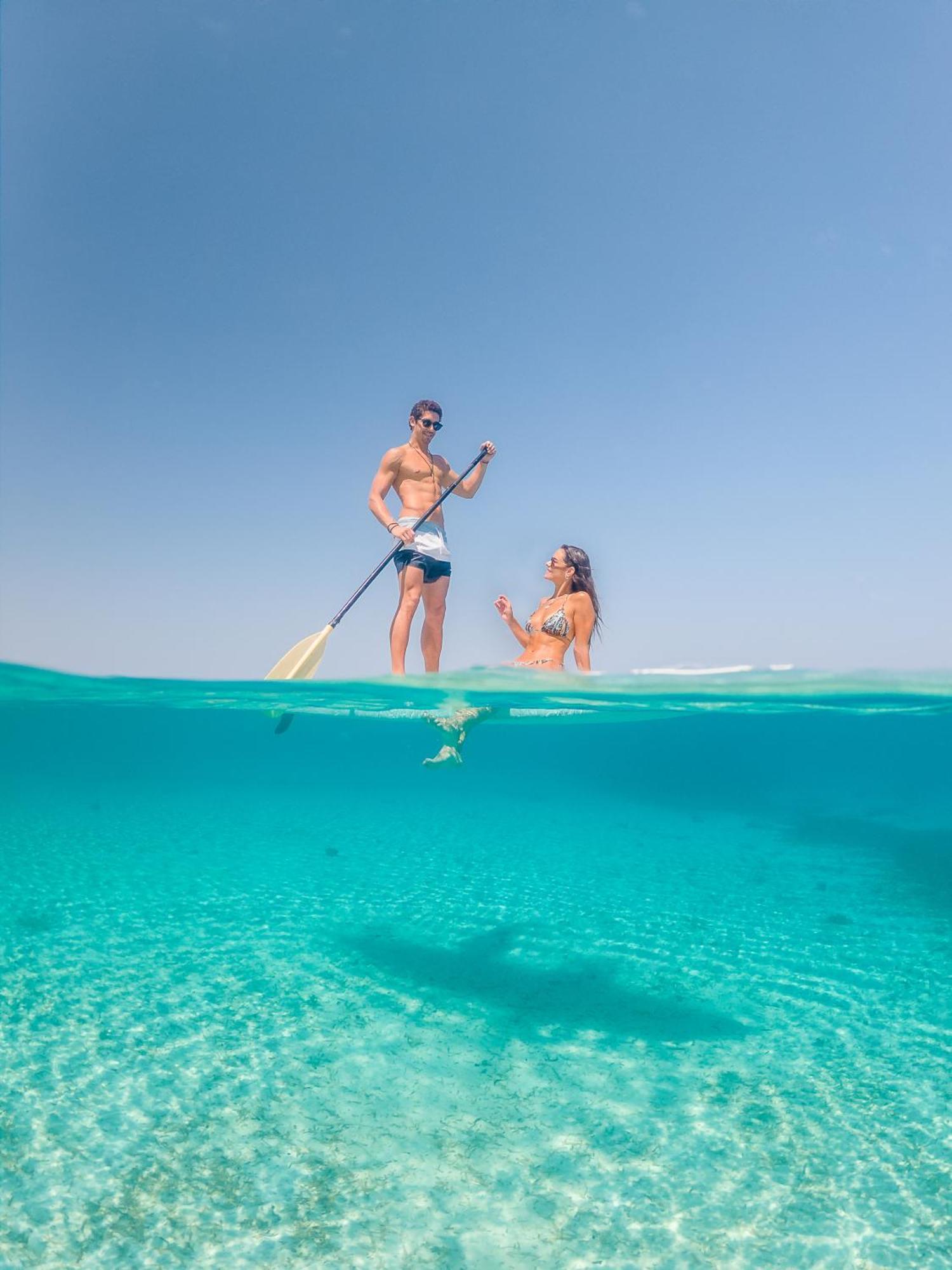 Paradise Beach Hotel & Resort ウェスト・ベイ エクステリア 写真