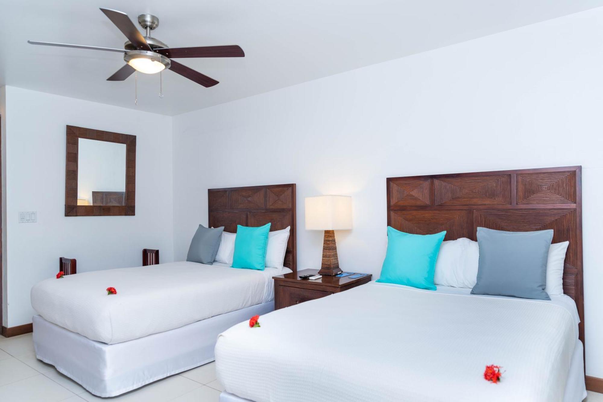 Paradise Beach Hotel & Resort ウェスト・ベイ 部屋 写真