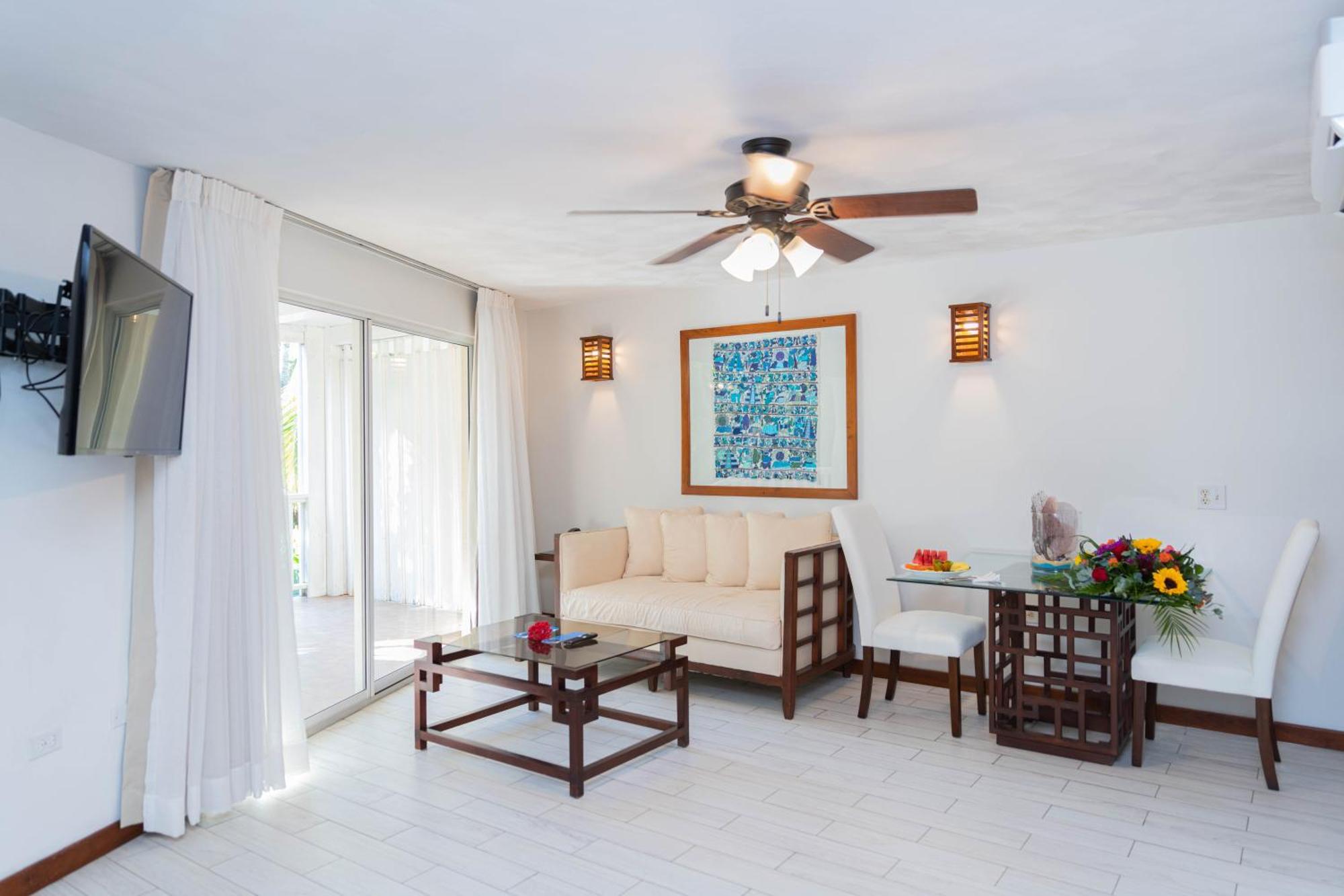 Paradise Beach Hotel & Resort ウェスト・ベイ 部屋 写真